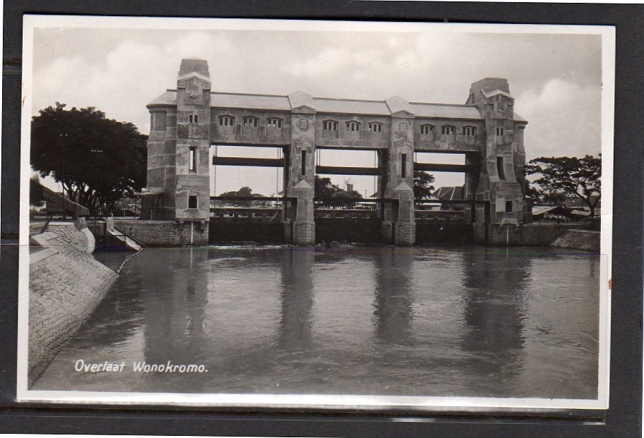 Ned Indië Scarce photo Overlaat Wonokromo  1920 (13-21), Ophalen of Verzenden, Voor 1920, Buiten Europa