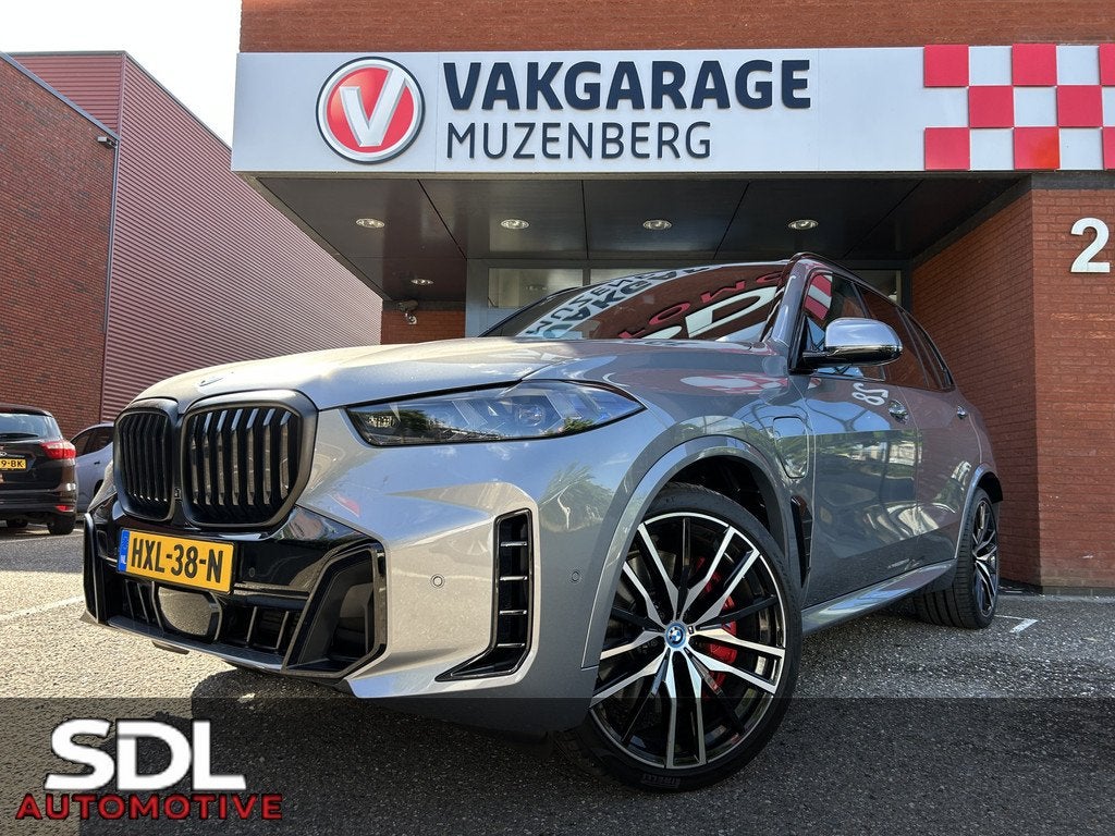 BMW X5 xDrive50e // M-PRO // MATRIX LED // HARMAN KARDON //, Auto's, BMW, Gebruikt, 2395 kg, Bedrijf, 489 pk