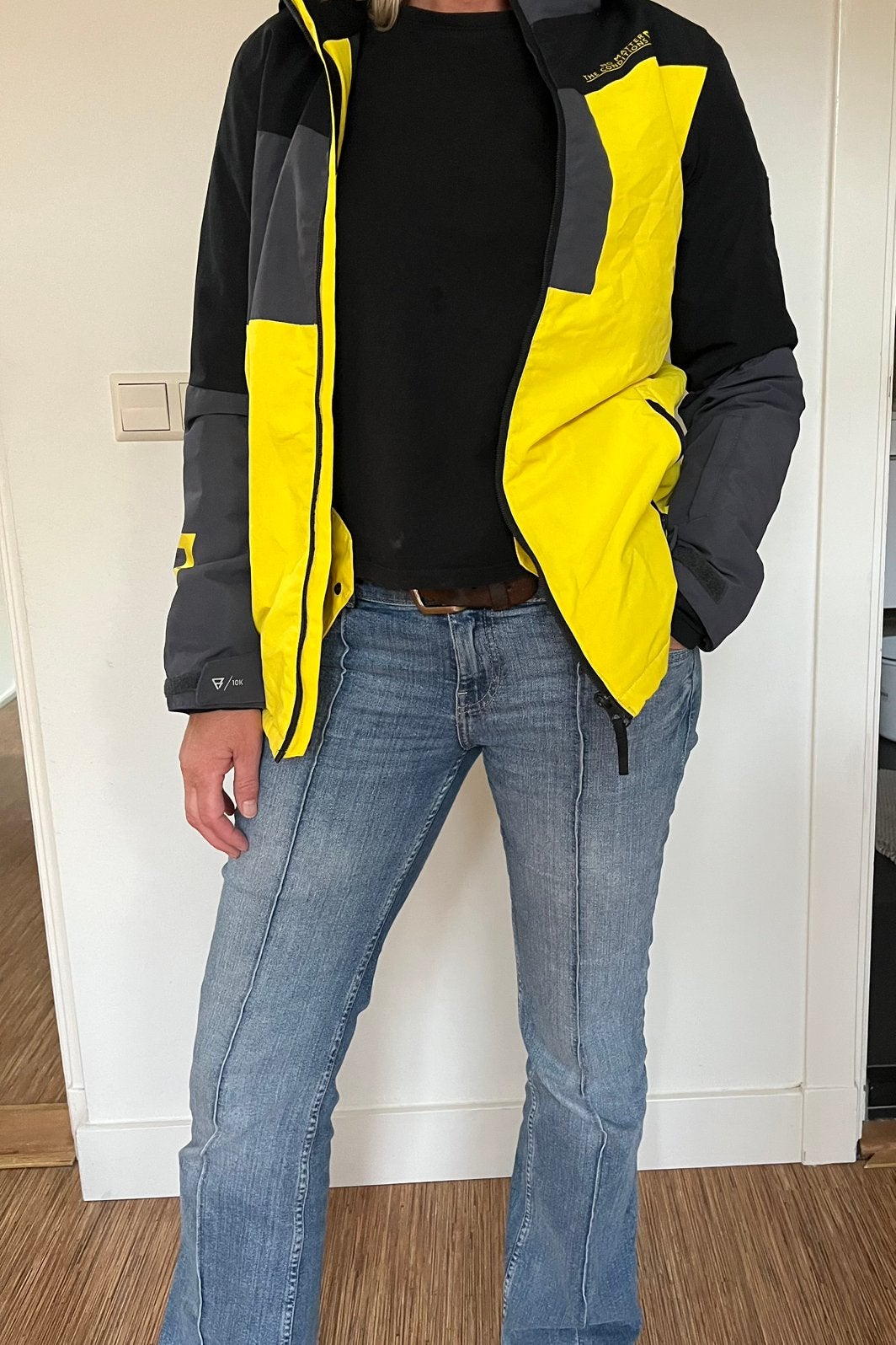 Stoere ski jas van Brunotti, mt 164, Kinderen en Baby's, Ophalen of Verzenden, Zo goed als nieuw, Jongen of Meisje, Sport- of Zwemkleding
