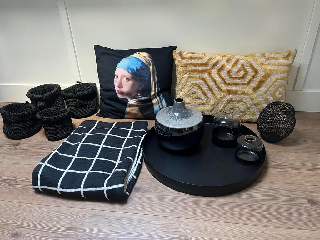 Accessoires zwart : Kussen, Plaid, Mandjes, Vaas & Dienblad, Ophalen, Gebruikt