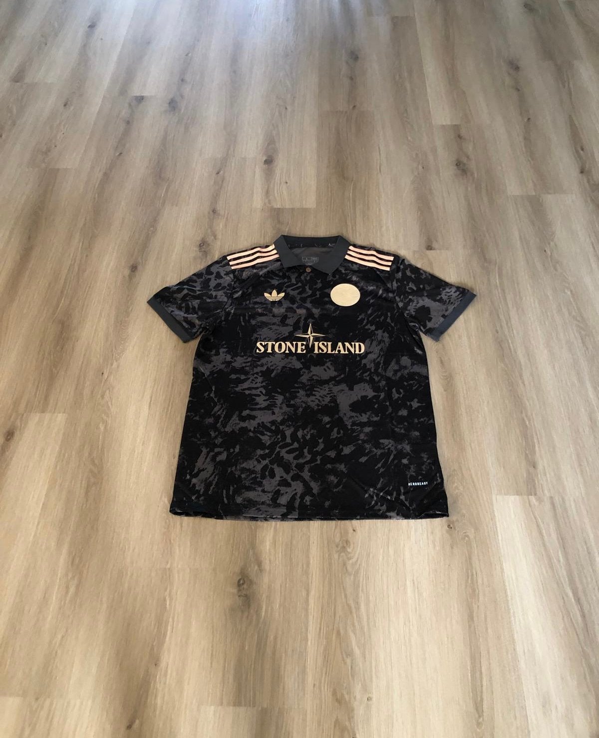 Ajax polo met Stone Isl, Maat 52/54 (L), Verzenden, Zwart, Nieuw