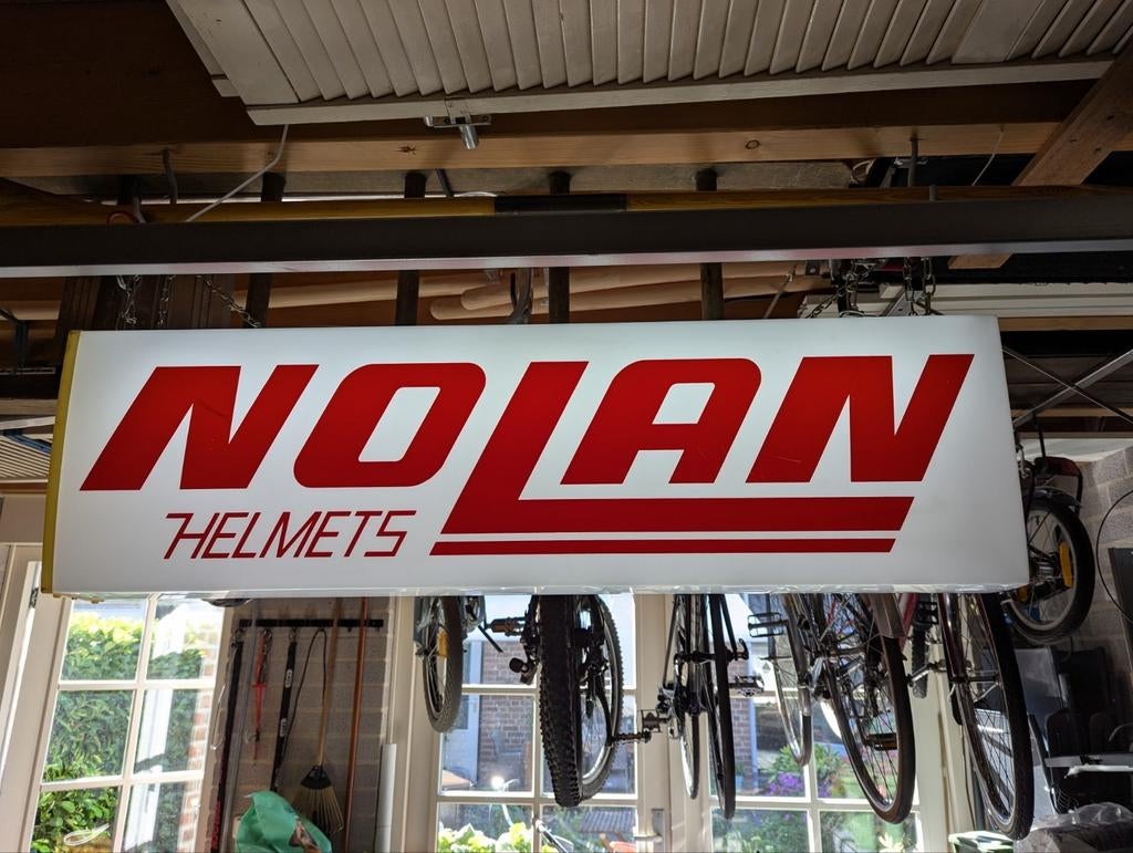 Vintage Reclame lichtbak Nolan Helmets, Motoren, Ophalen