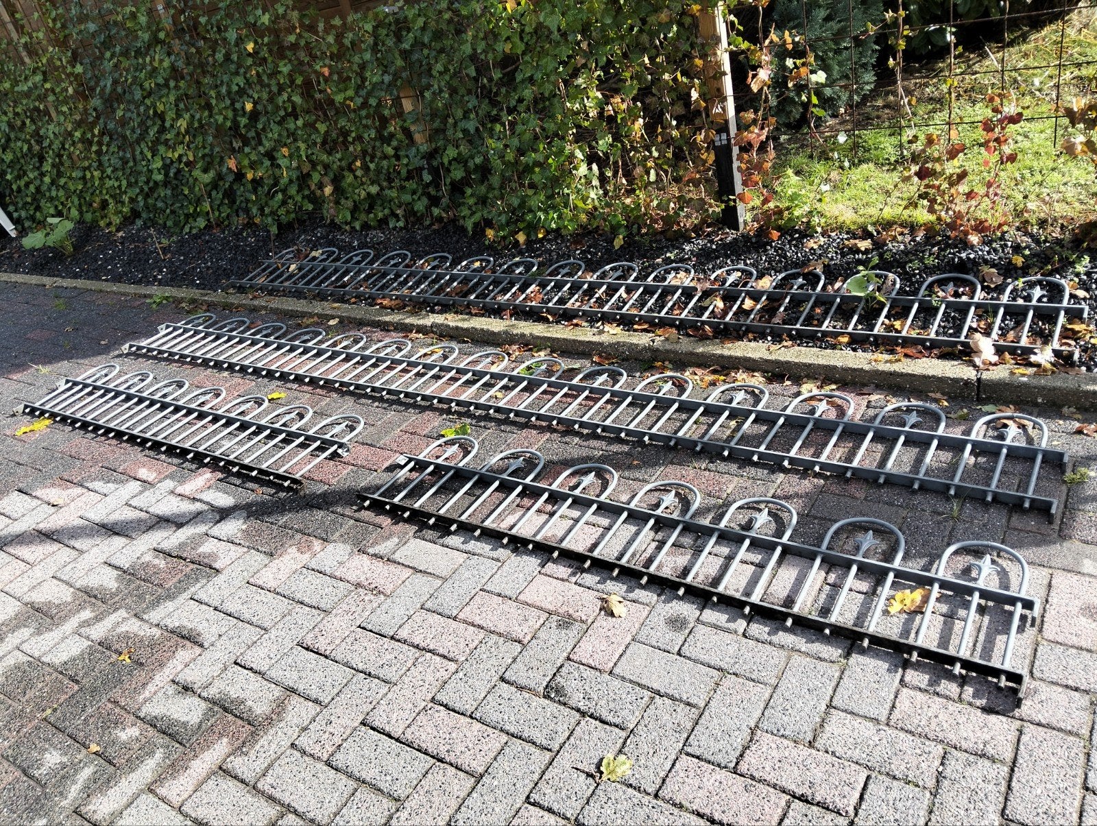 Zwaar massief hekwerk / hek, Ophalen, IJzer