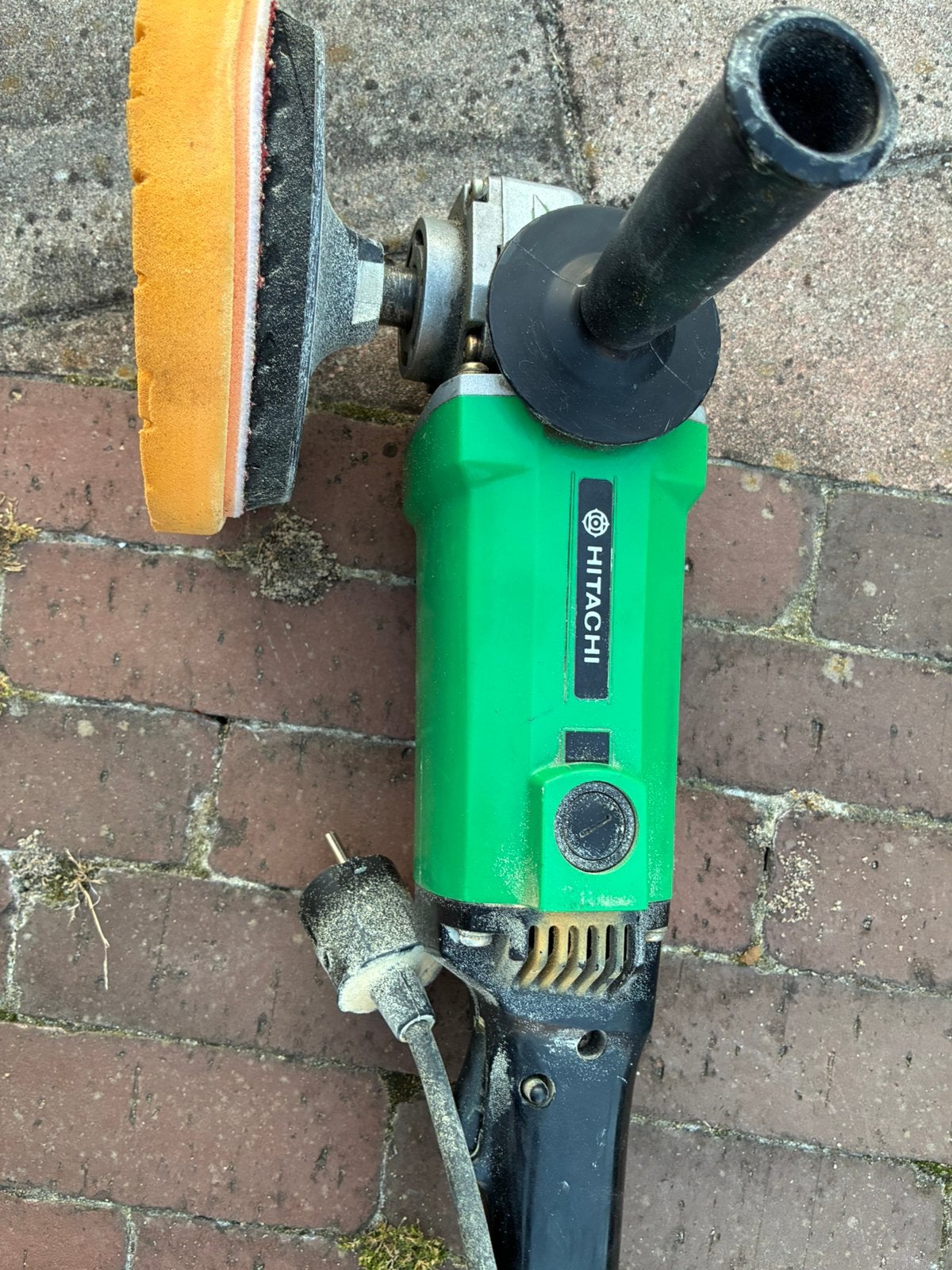 Hitachi SAT-180 180 mm schuur- en polijstmachine – 750W, Ophalen of Verzenden, Gebruikt, Minder dan 700 watt, Haakse handslijpmachine