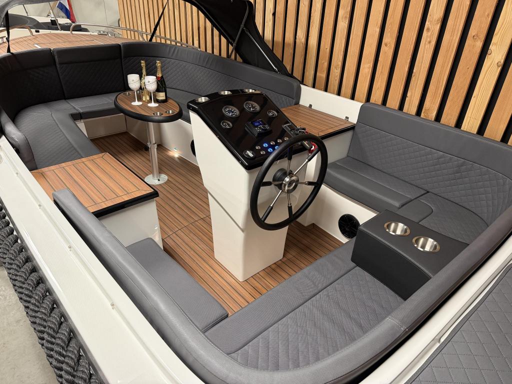 Demo LAGO AMORE 733 '80PK HONDA' KOELKST AUDIO BOEGSCH 2026, 7 m, Zo goed als nieuw, Polyester, Benzine