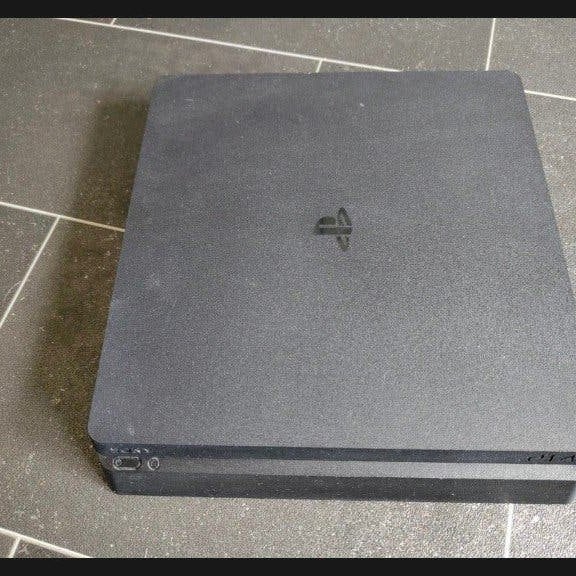 PlayStation 4 Slim 500GB met 2 controllers en 3 games, Met 2 controllers, Ophalen of Verzenden, Zo goed als nieuw, Slim