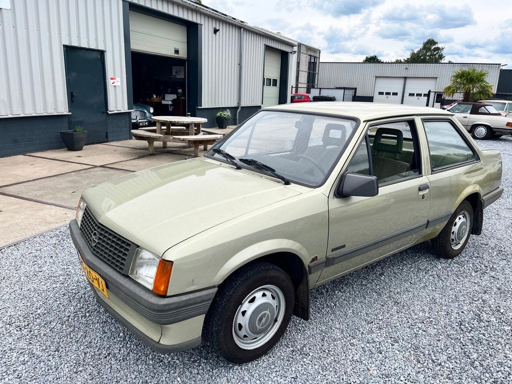 Opel Corsa 1.2S TR Luxus, Voorwielaandrijving, 4 cilinders, 1196 cc, Origineel Nederlands