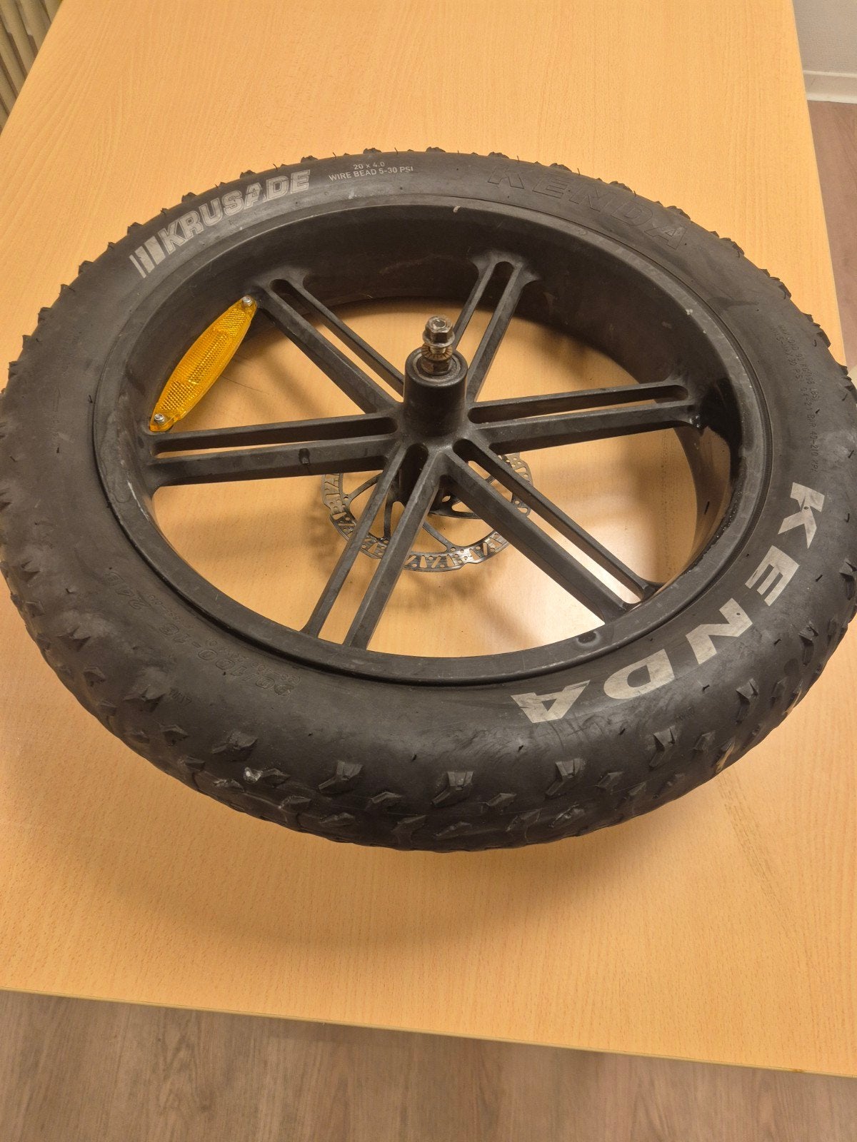 Kenda Krusade Fatbike Wiel met Band en Remschijf, Fietsen en Brommers, Fietsonderdelen, Wiel, Ophalen of Verzenden, Zo goed als nieuw