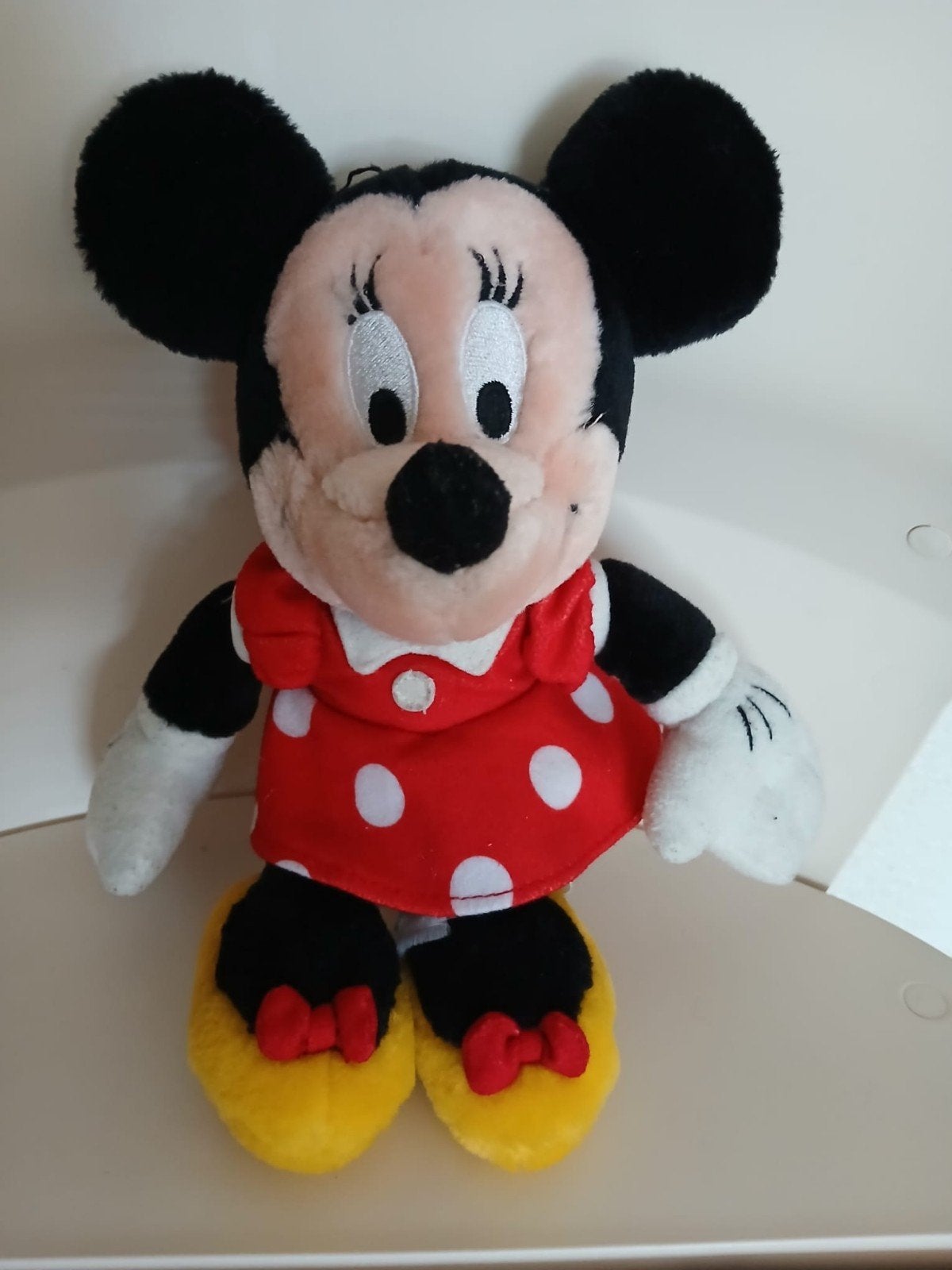 Disney Knuffel Minnie Mouse 25 cm., Verzamelen, Disney, Ophalen of Verzenden, Mickey Mouse, Gebruikt, Knuffel