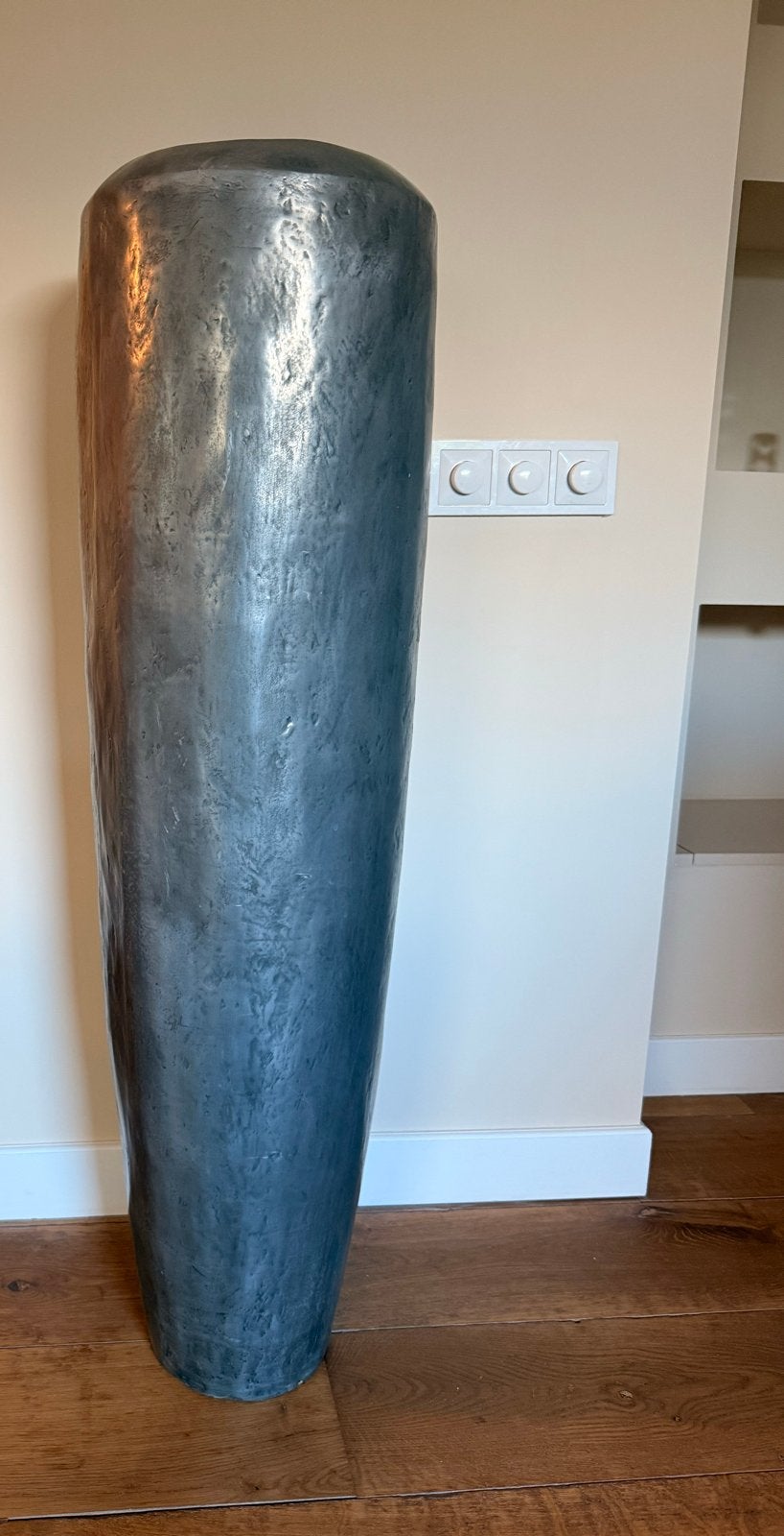 Decoratieve vaas antraciet - 1.30m hoog, Huis en Inrichting, Ophalen of Verzenden, Zo goed als nieuw, Grijs