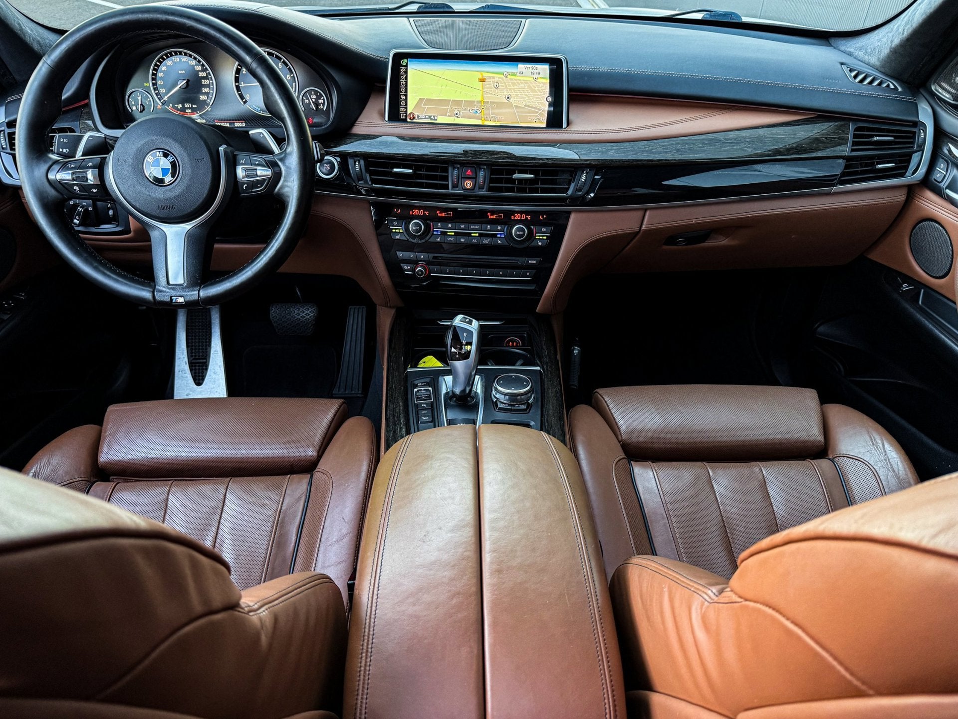 BMW X5 XDrive40e 3X M-SPORT 313 PK PANO/TREKHAAK/SOFTCLOSE/A, Gebruikt, 4 cilinders, Wit, Adaptive Cruise Control