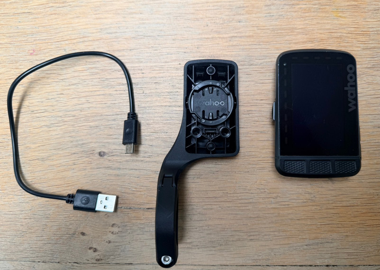 Wahoo ELEMNT ROAM GPS Fietscomputer, Fietsen en Brommers, Fietsaccessoires | Fietscomputers, Ophalen of Verzenden, GPS, Gebruikt