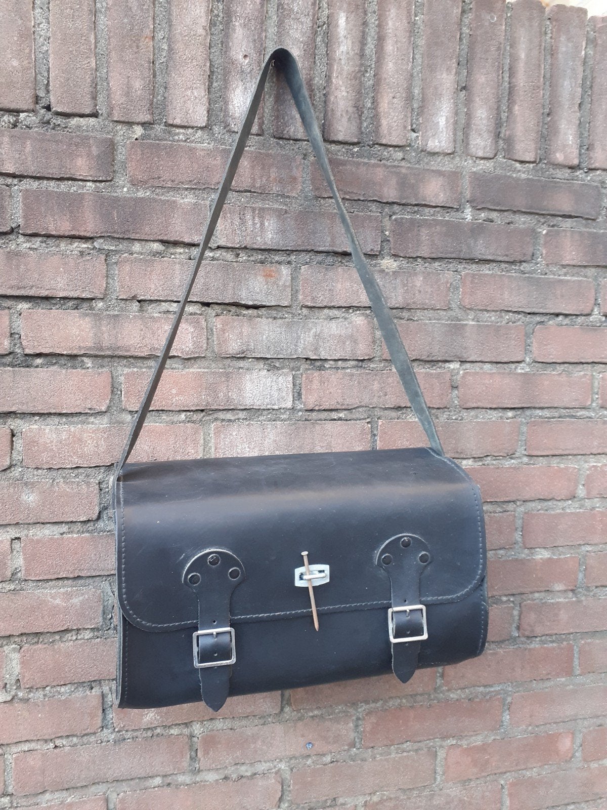 Oude leren loodgieter tas nr 9, Ophalen of Verzenden