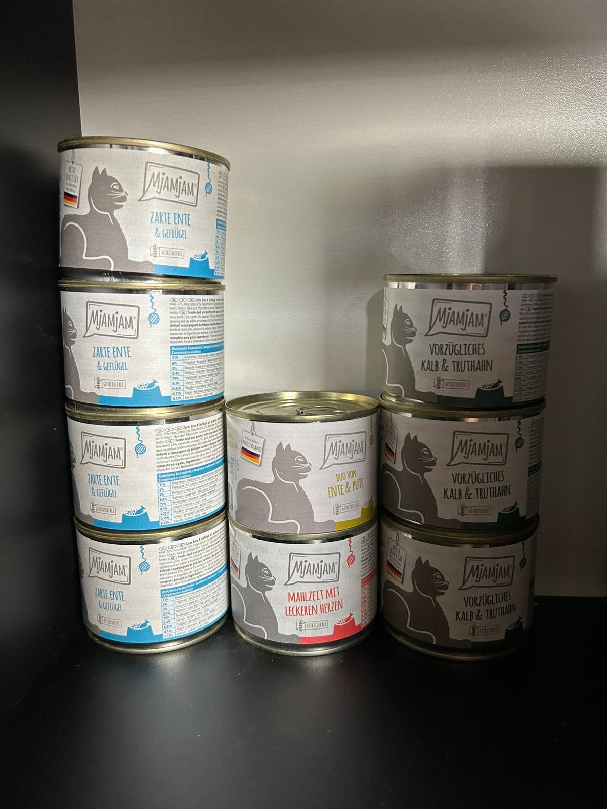 Mjamjam kattenvoer, Ophalen, Kat