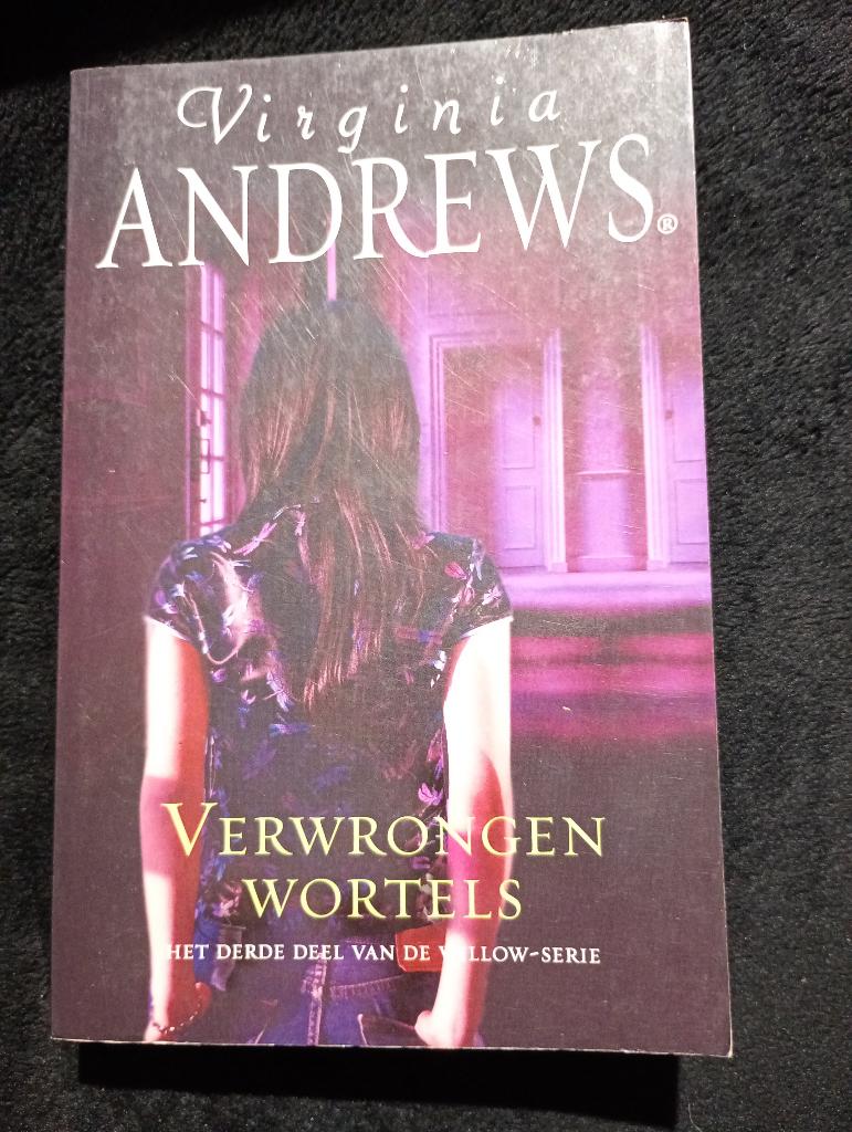 Virginia Andrews, Verwrongen wortels, Ophalen of Verzenden, Gelezen