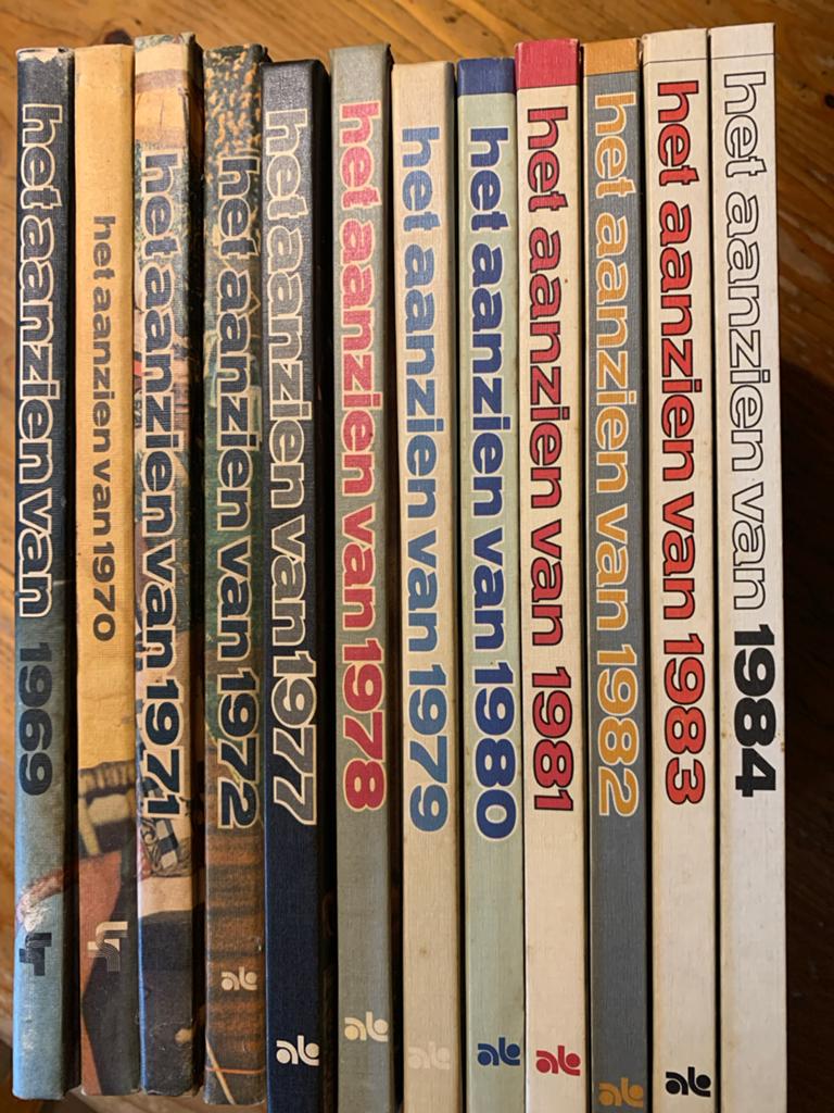 Het Aanzien Van: Jaarboeken 1969-1984 (11 delen), Ophalen of Verzenden, 20e eeuw of later, Gelezen