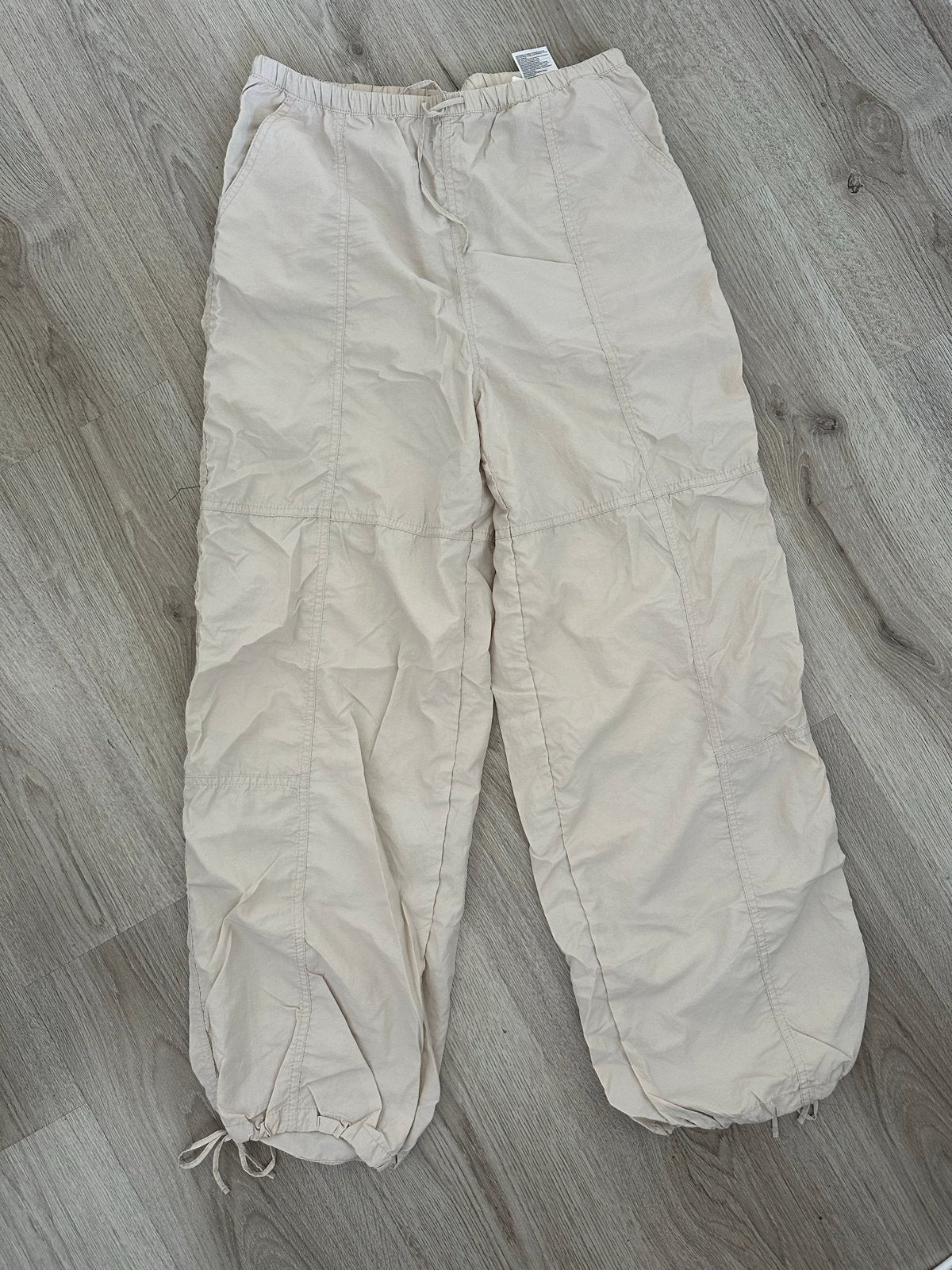 H&M Divided beige cargobroek maat XS, Beige, Ophalen of Verzenden, Maat 34 (XS) of kleiner, Lang