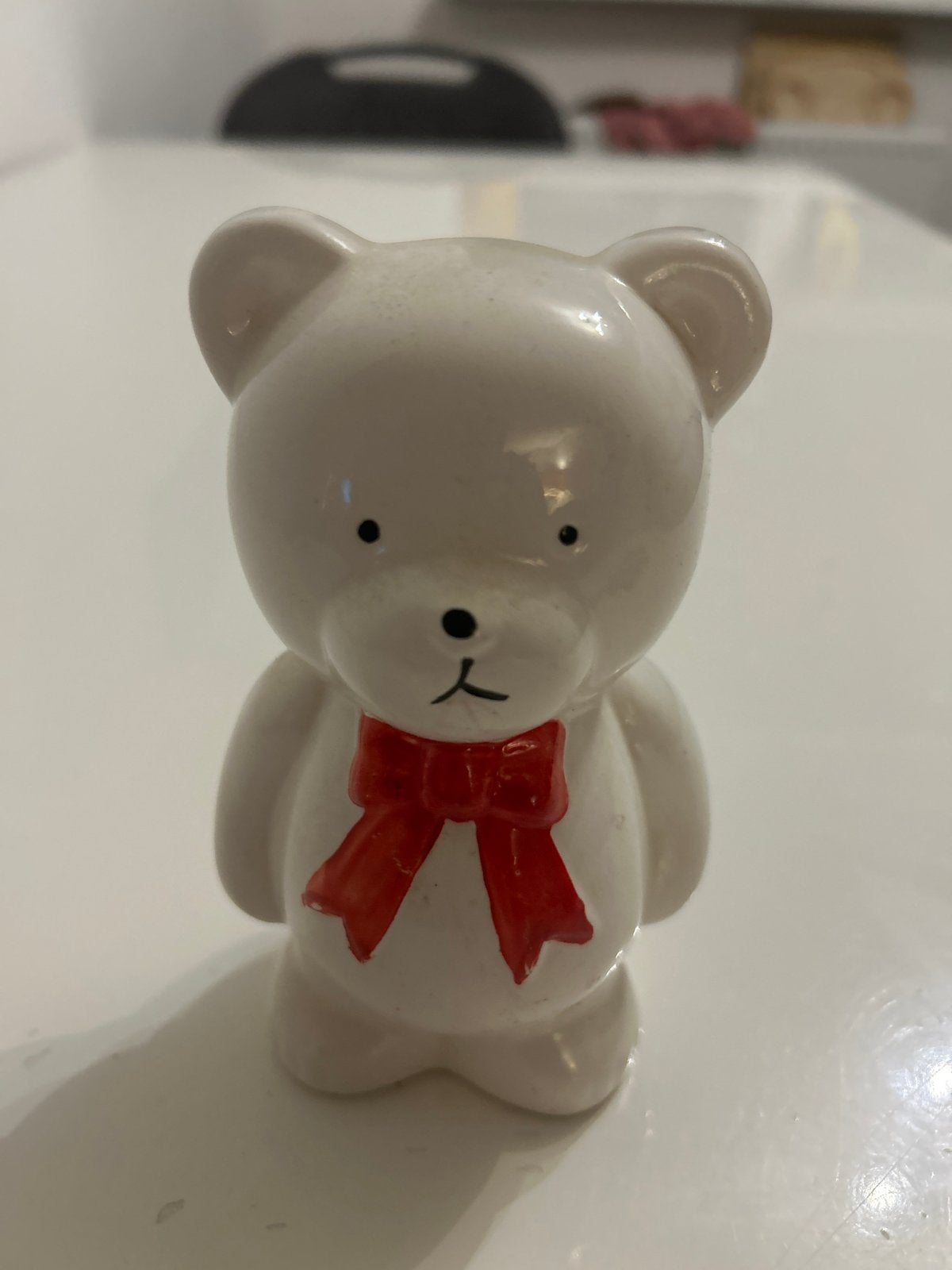 Schattige Witte Teddybeer Spaarpot - 14x10 cm, Ophalen of Verzenden, Zo goed als nieuw, Steen, Aardewerk of Keramiek, Dier