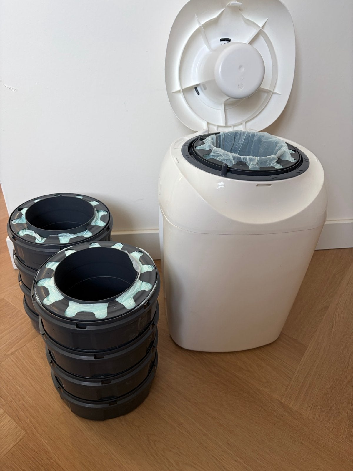 Tommee Tippee Sangenic luieremmer met navulling, Kinderen en Baby's, Ophalen of Verzenden, Gebruikt