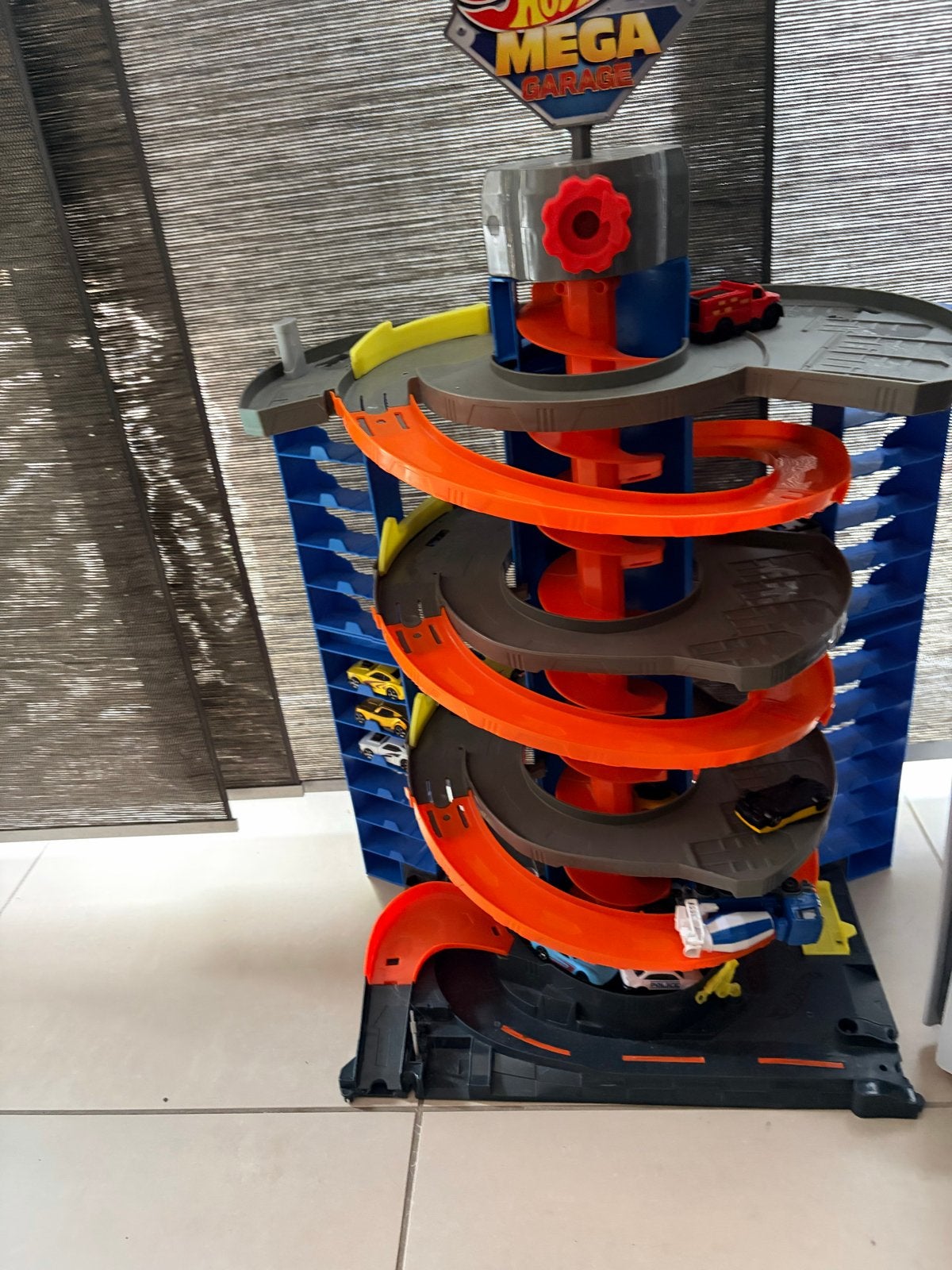 Hot Wheels Mega Garage (kijk ook me andere advertenties), Ophalen, Zo goed als nieuw