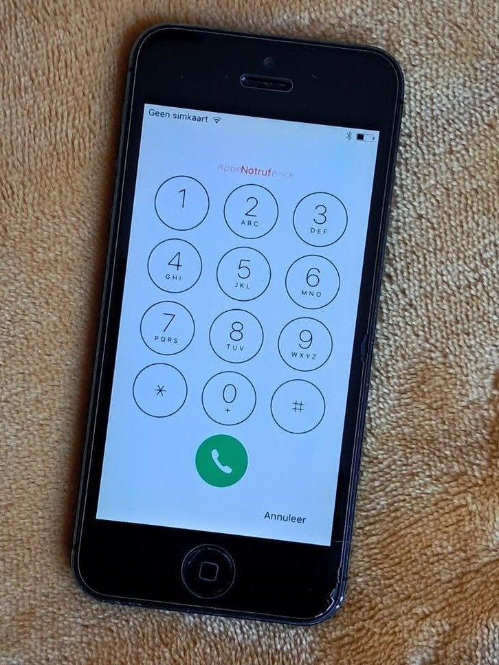 2x Apple iPhone 5, blauw / antraciet, Telecommunicatie, Gebruikt, IPhone 5, Zwart, 78 %