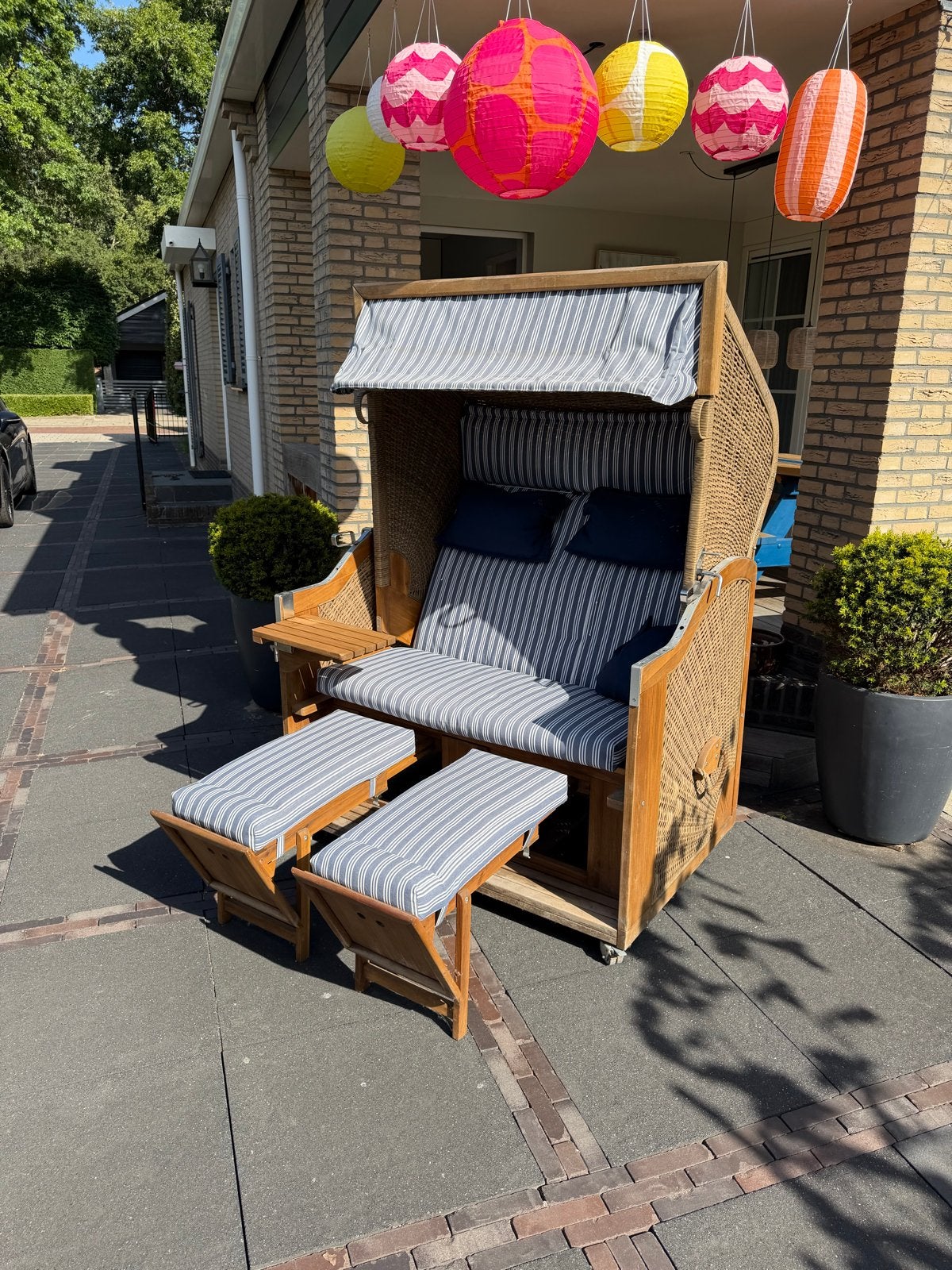 Strandkorf met uitschuifbare voetenbanken (de vries ), Gebruikt, Loungeset, Wicker, Bank