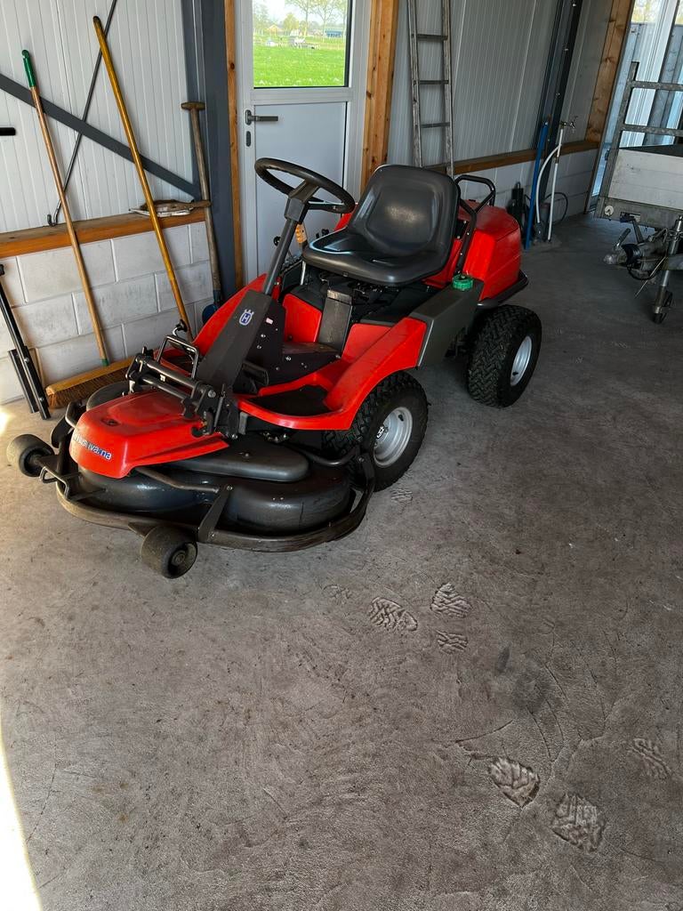 Husqvarna Rider ProFlex 18 Zitmaaier - Krachtig en Wendbaar, Tuin en Terras, Grasmaaiers, Ophalen, Cirkelmaaier, Gebruikt, Benzine-grasmaaier