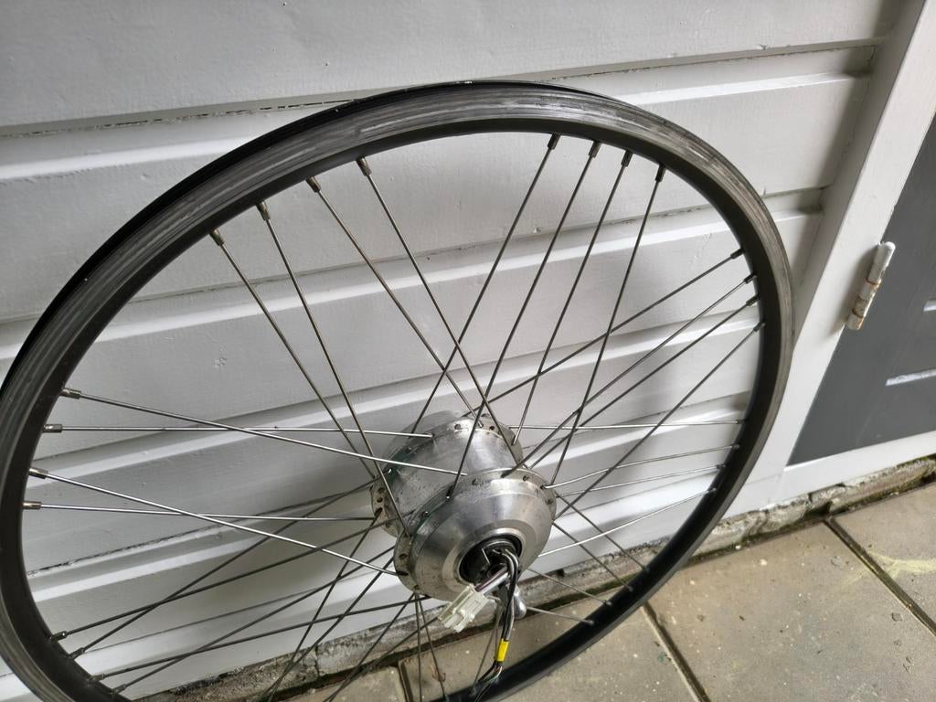 Giant voorwiel met Sanyo motor 26 volt, Elektrische fiets, Gebruikt, Ophalen of Verzenden, Sanyo