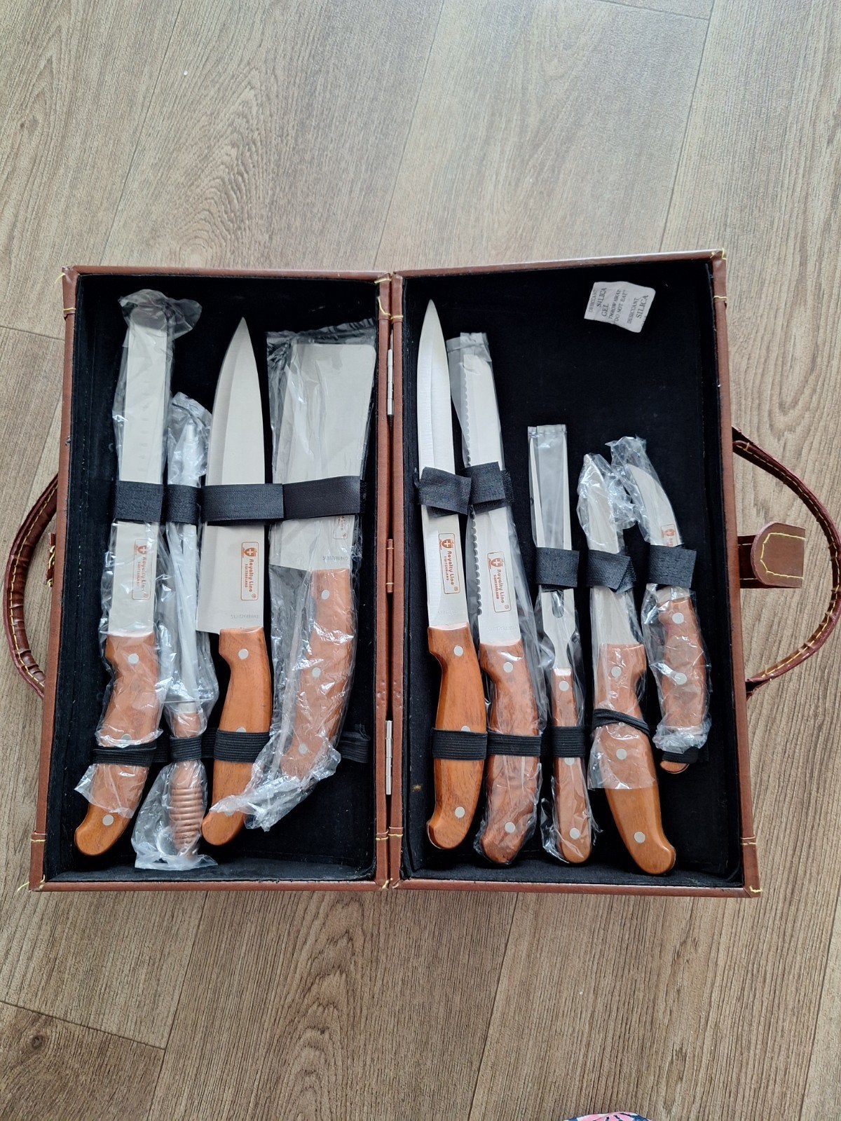 Messenset Royalty Line Switserland, Ophalen of Verzenden, Zo goed als nieuw, Rvs of Chroom