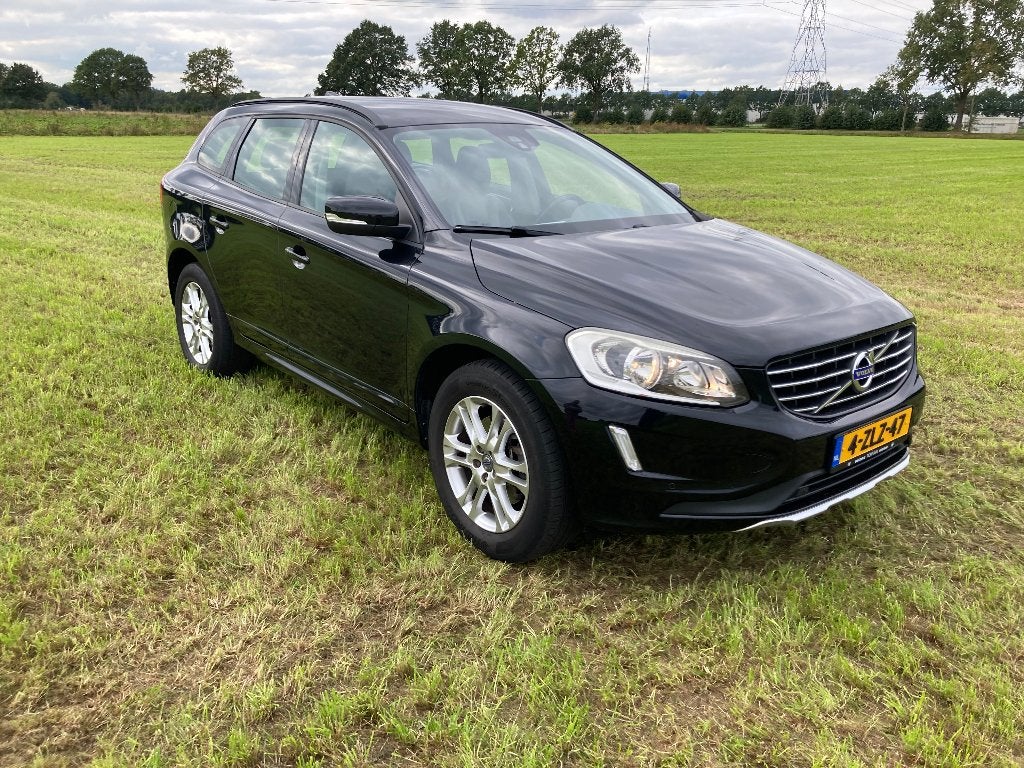 Volvo XC60 2.0 T5 245pk Automaat (2015), Dealer onderhouden, 15 km/l, Zwart, 4 cilinders