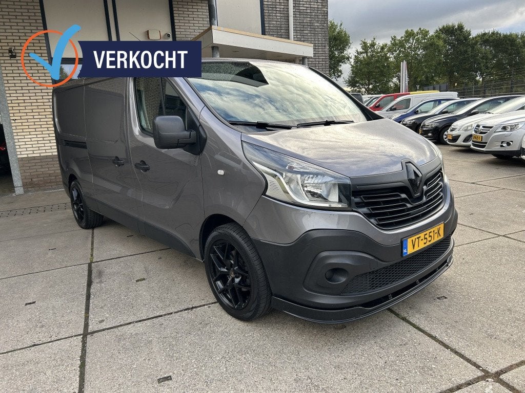 Renault Trafic 1.6 dCi T29 L2H1 LEER NAVI EDITION SPORT, Auto's, Bestelauto's, Euro 5, 15 km/l, Gebruikt, Zwart