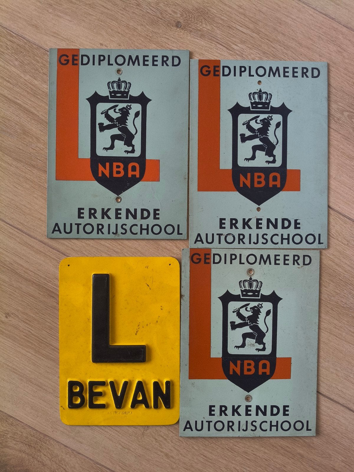 oud L bevam lesbordje en erkend autorijschool j, Ophalen of Verzenden, Gebruikt