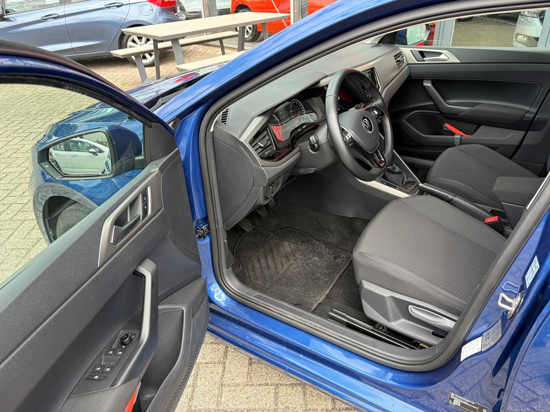 Volkswagen Polo 1.0 TSI Comfortline Business / carplay, Auto's, Voorwielaandrijving, Gebruikt, Blauw, Origineel Nederlands