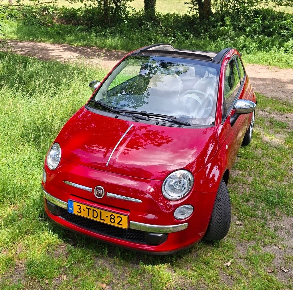 Fiat 500C 0.9 Twinair 2014 kleur rood, Stof, Origineel Nederlands, 24 km/l, Handgeschakeld