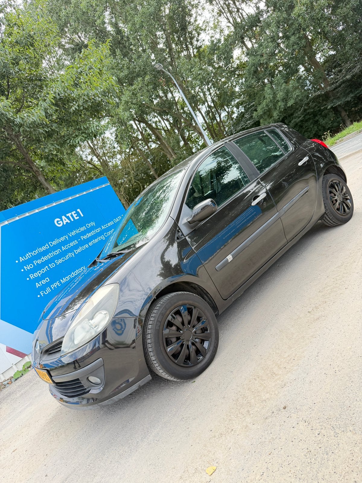 Renault Clio 1.6 16V 65KW 5-DRS E4 2006 Zwart, Voorwielaandrijving, 4 cilinders, Zwart, 1200 kg