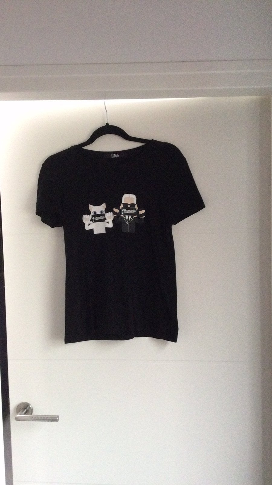 Karl Lagerfeld shirt TeamKarl met Choupette maat XS, Zwart, Ophalen of Verzenden, Zo goed als nieuw, Korte mouw