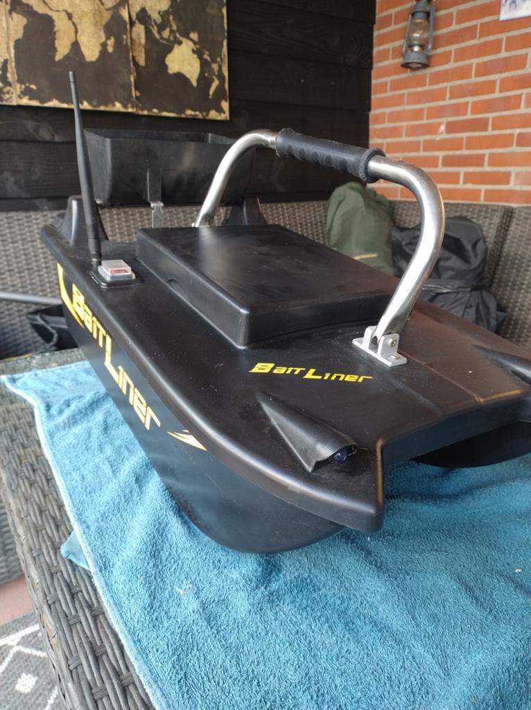 Baitliner Voerboot - Compleet met Afstandsbediening en Accu, Ophalen of Verzenden, Gebruikt, Overige typen