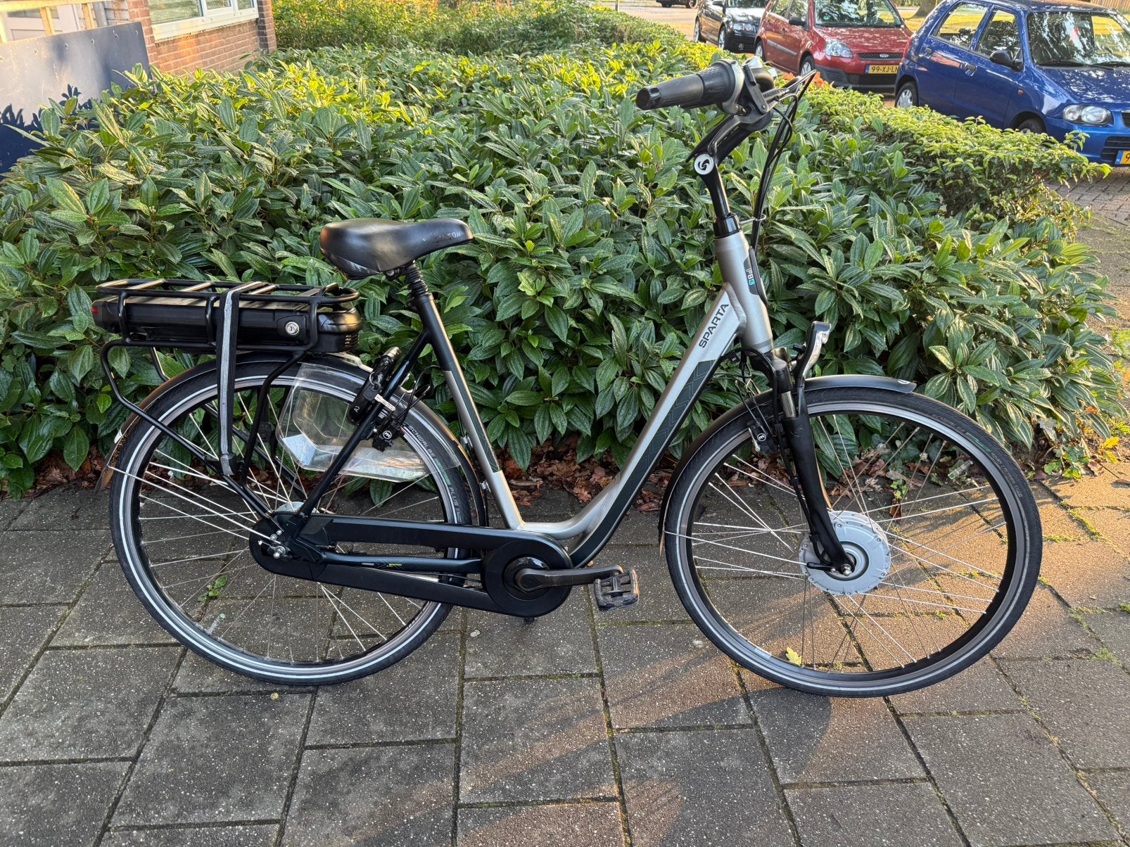 Te koop Nette Sparta F8 Elektrische Damesfiets 57 cm 8 versn, Ophalen, Sparta, Versnellingen, 56 cm of meer
