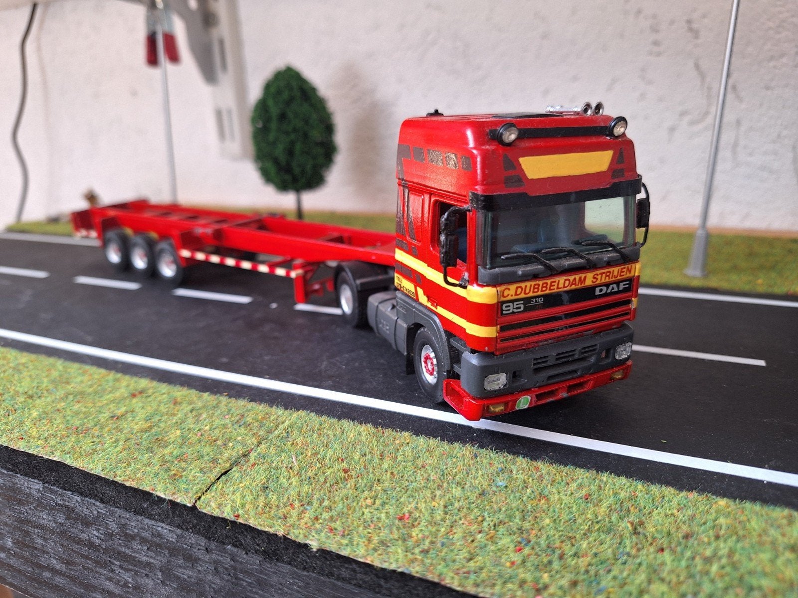 DAF 95ATI  SUPER SPACE CAB.      TEKNO, Verzenden, Zo goed als nieuw, Bus of Vrachtwagen, Tekno