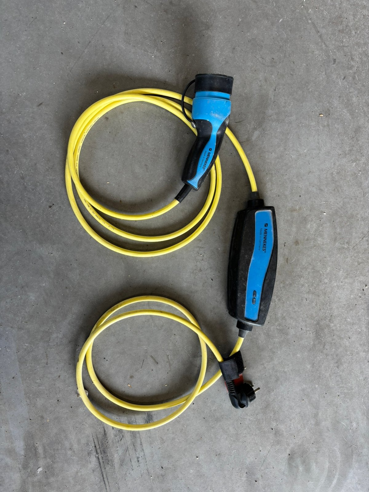 Thuis lader 230V, Auto diversen, Auto-accessoires, Ophalen, Zo goed als nieuw