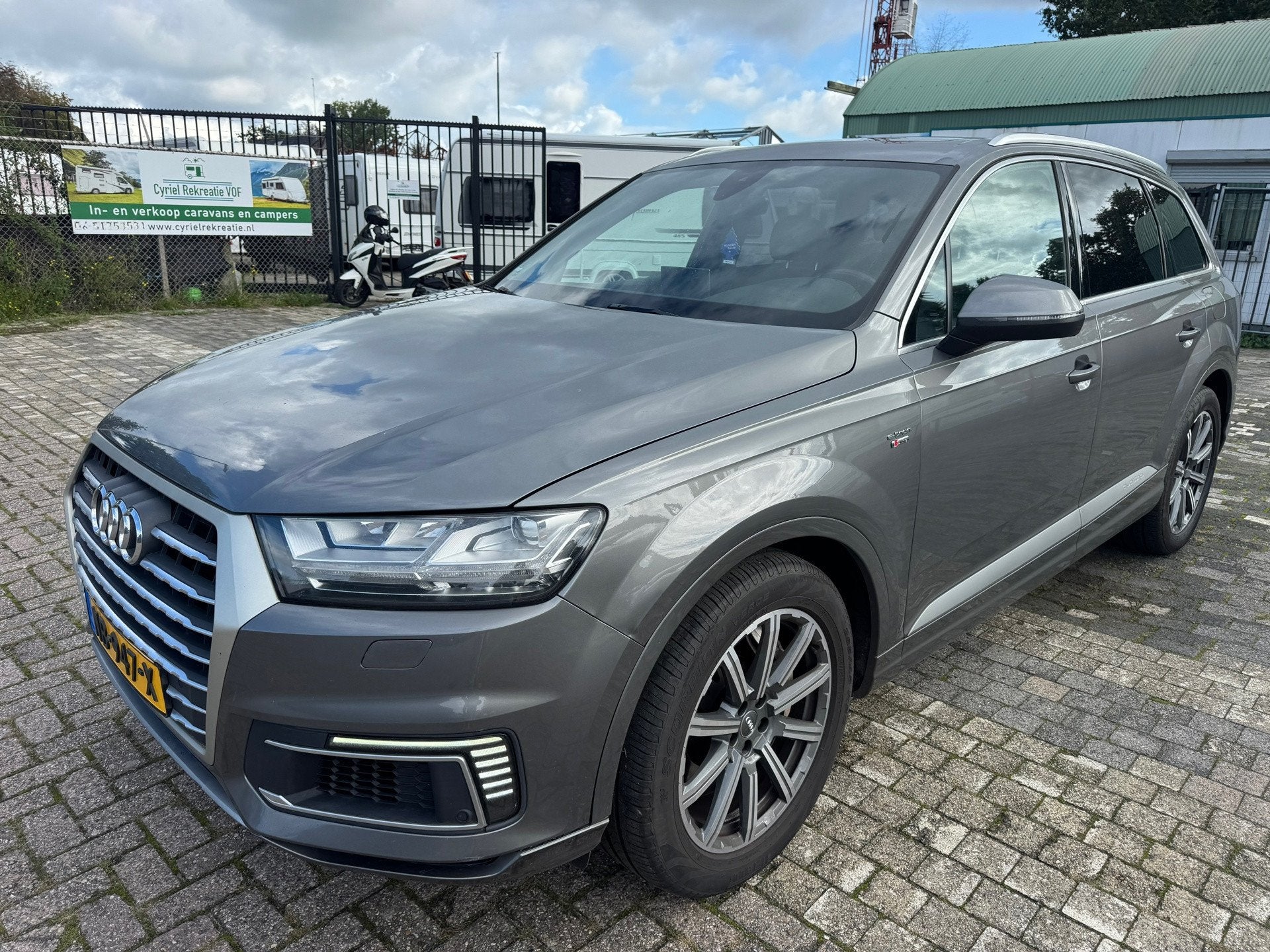 Audi Q7 3.0 TDI e-tron quattro Sport, Auto's, Automaat, Gebruikt, Euro 6, 259 pk
