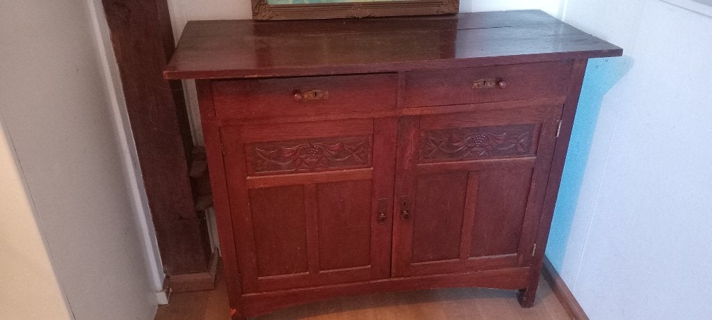 Antiek Houten dressoir met houtsnijwerk, Antiek en Kunst, Ophalen of Verzenden
