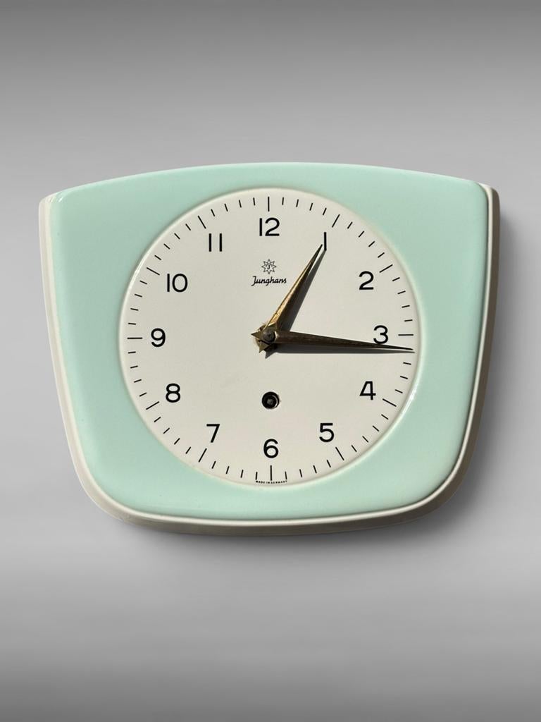 Vintage Junghans Wandklok - Mintgroen Keramiek, Antiek en Kunst, Antiek | Klokken, Ophalen of Verzenden