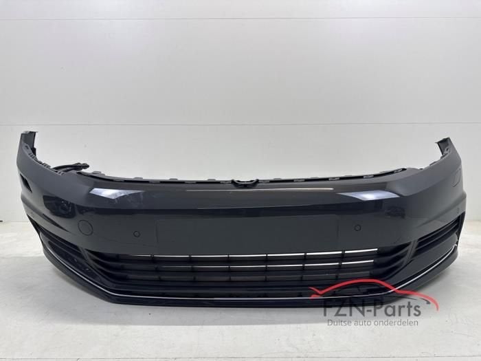 VW Touran 5TA Voorbumper 4PDC KLS LC7Q, Ophalen of Verzenden, Gebruikt, Voor, Bumper