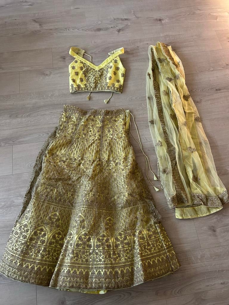 Lengha Maat S/M - Zo goed als nieuw, Kleding | Dames, Gelegenheidskleding, Zo goed als nieuw, Overige typen, Geel, Ophalen