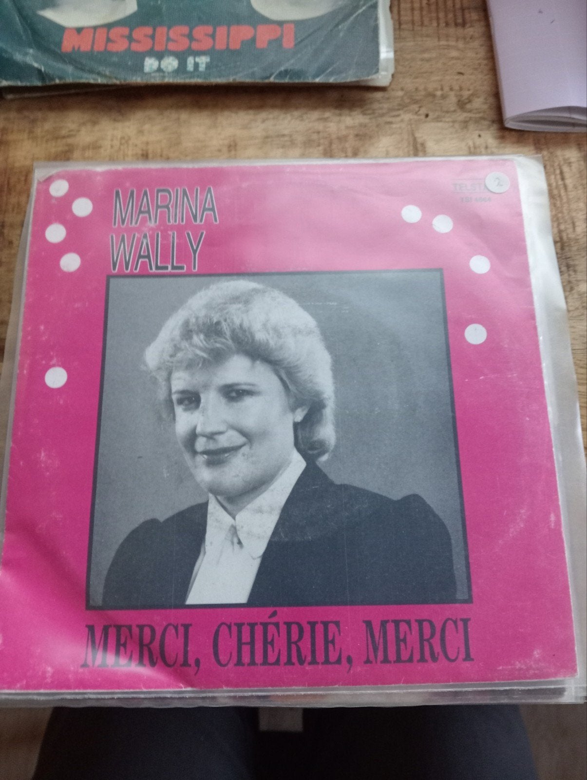 marina Wally - merci Cherie merci, Ophalen of Verzenden, Zo goed als nieuw, Overige formaten, Levenslied of Smartlap