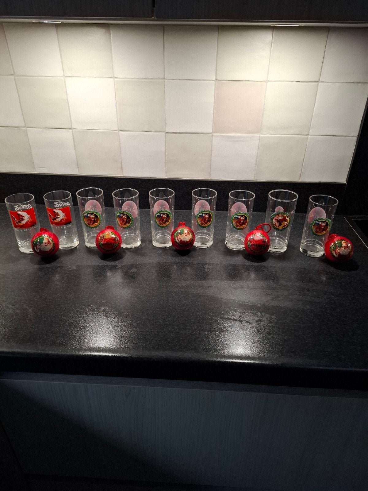 PRACHTIGE SERIE NIEUWE KERSTGLAZEN MET KERSTBALLEN, Diversen, Ophalen of Verzenden, Nieuw