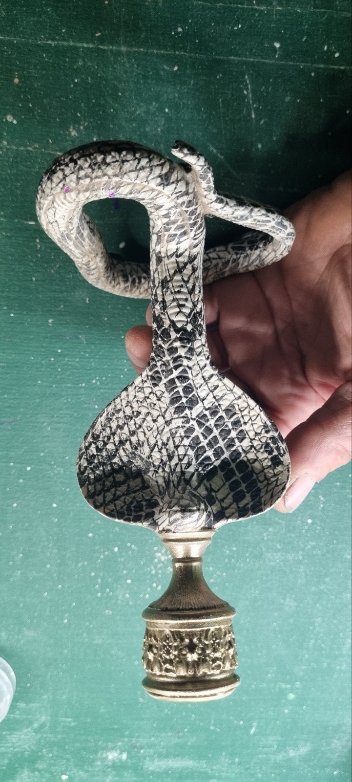 cobra kandelaar, Slang, 0 tot 2 jaar