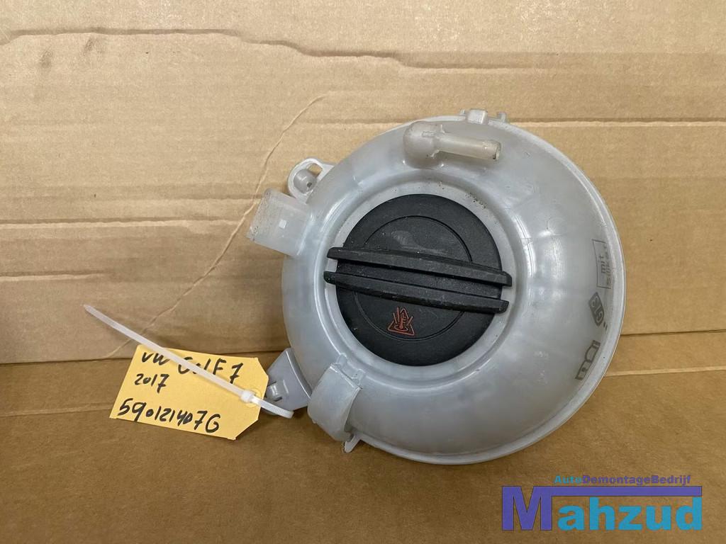 VW GOLF 7 Koelvloeistof reservoir expansievat 2012-2019, Auto-onderdelen, Gebruikt, Volkswagen, Volkswagen AG, Berliner Ring 2
38440  Wolfsburg, DE