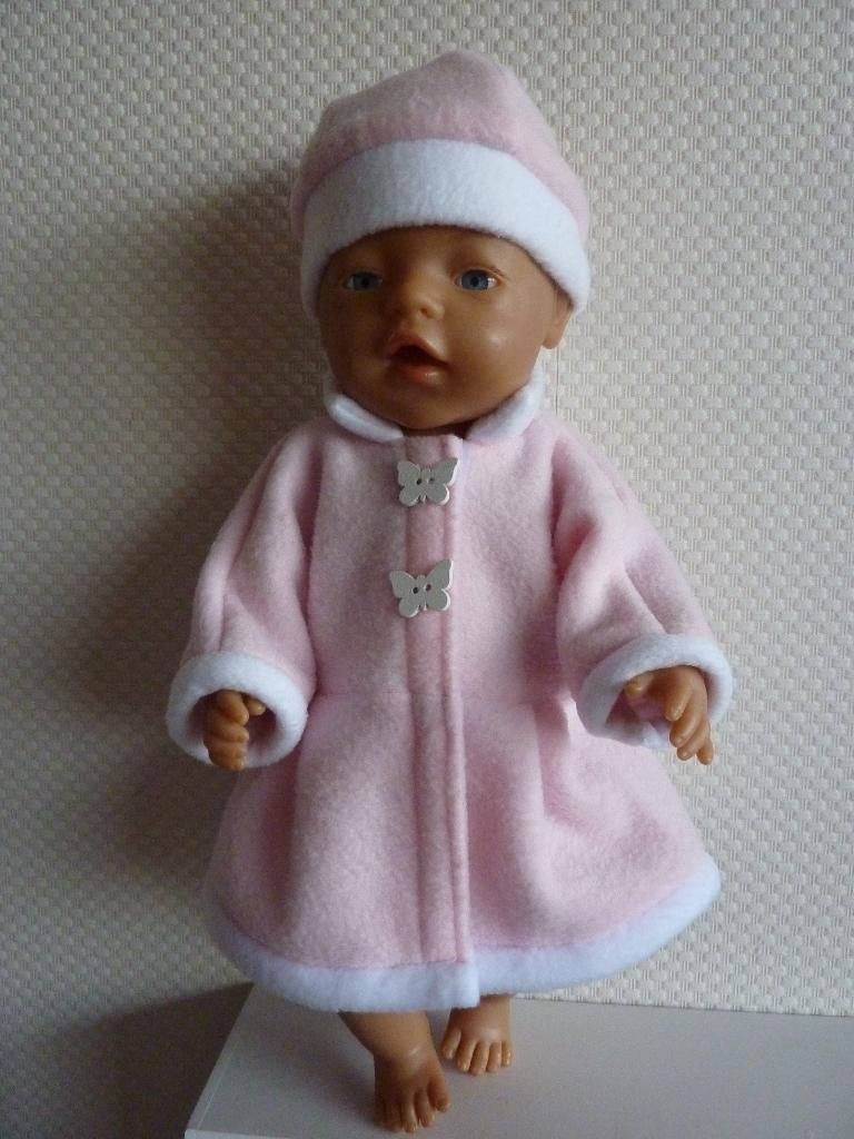 Lang fleece jasje met muts voor de baby pop.Poppenkleertjes, Ophalen of Verzenden, Nieuw, Babypop